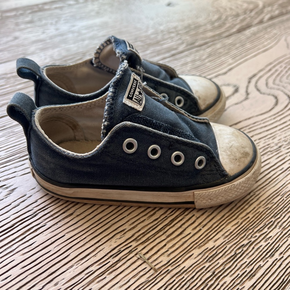 Converse toddler navy blue